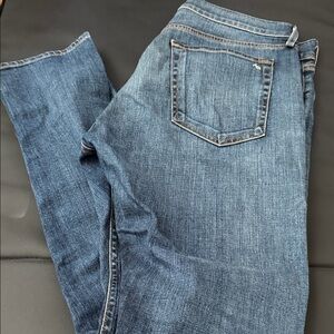 Classic Men’s Dark Blue Straight-Leg Jeans